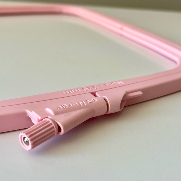 Genuine Nurge Medium (No:3) Plastic Embroidery Hoop, new - Picture 5 of 5